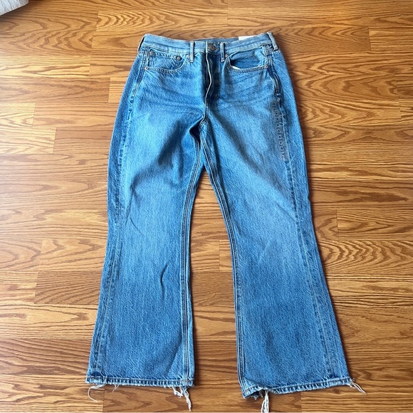 American Eagle 90’s Flare Jean - Picture 1 of 5